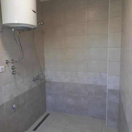 Milutinn-visterija Apartment *